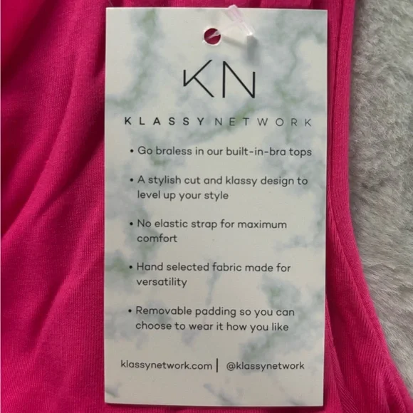 Klassy Network || NWT Padded Crop Top - Picture 3 of 4